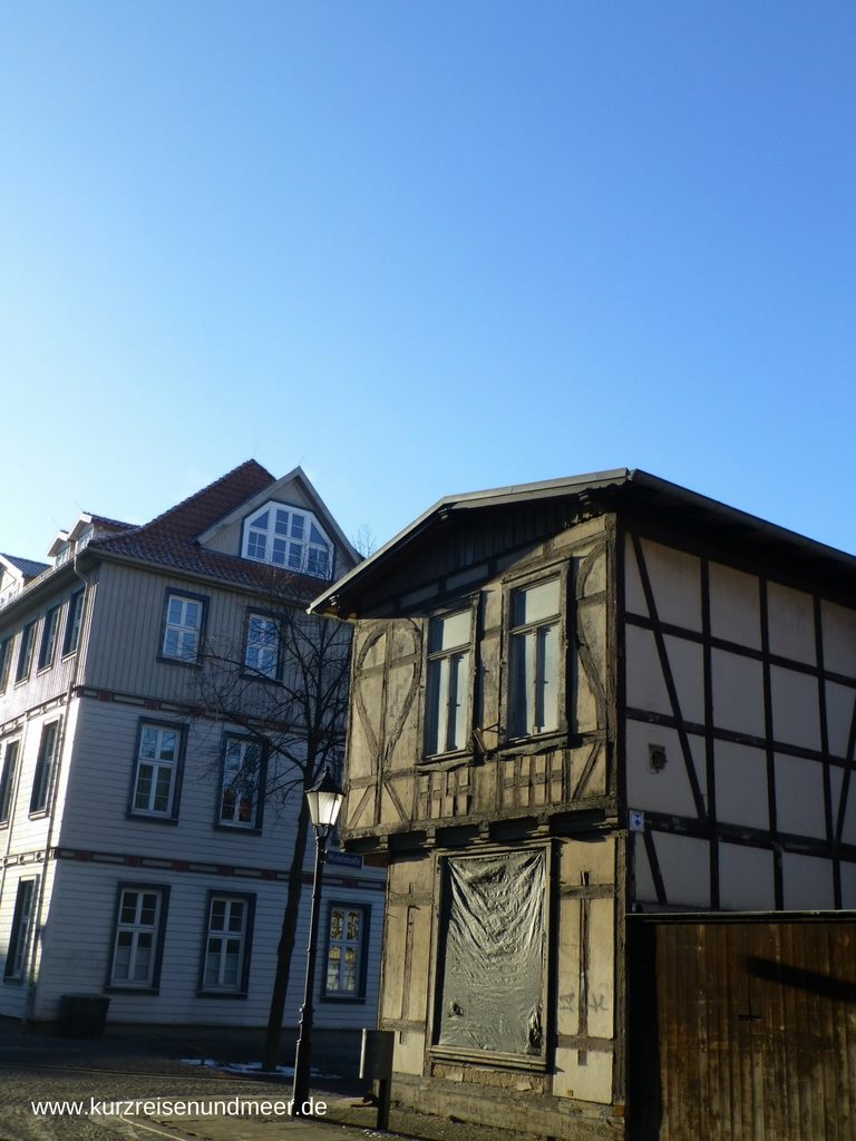 Das Bild zeigt Häuser in der Altstadt von Wernigerode im Harz.