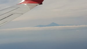 Blick vom Flugzeug auf den Teide