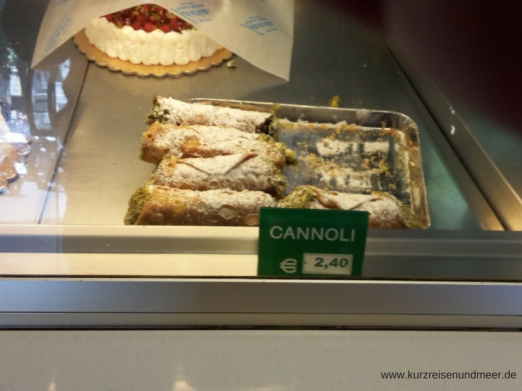 Cannoli - eine sizilianische Spezialität