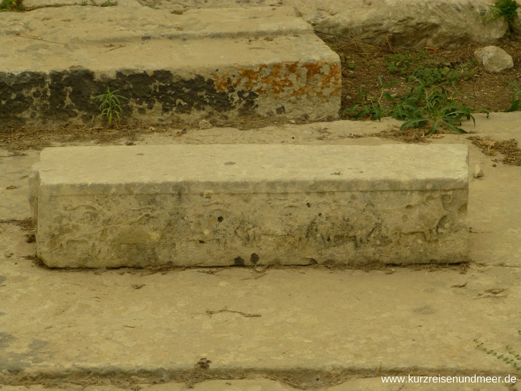 Tierrelief im Tempel von Tarxien - Fuenf Ziegen und ein Schwein